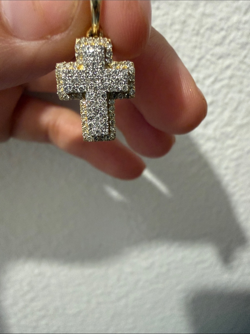 10k small yellow gold/diamond cross